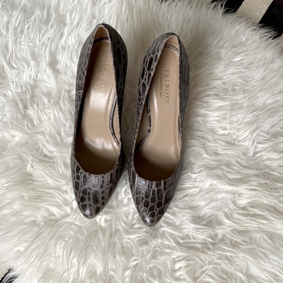 SOLD !! NEW gray croc leather platform heel NEW! Crocodile embossed Size 10 - Picture 4 of 9